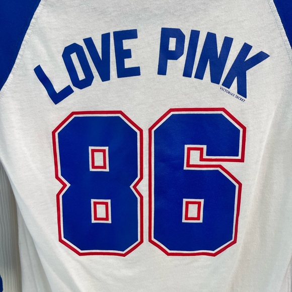 Pink by Victoria’s Secret Atlanta Braves Baseball Tee Shirt Size Small - Picture 7 of 7